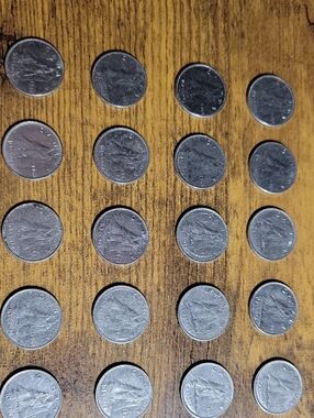 Twenty (20) Loose Vintage 1968 Canadian 10 Cent Dimes ( LOOK FOR SILVER)